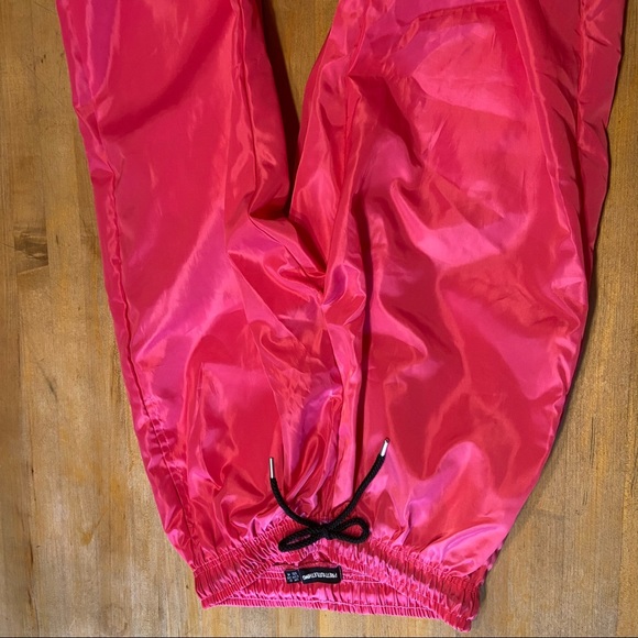 Women's Pretty Little Thing Jogger Sweatpant Windbreaker Size 4 US Pink - Picture 3 of 4